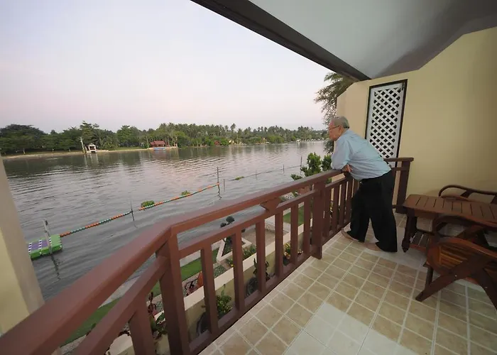 Maeklong Marina Resort