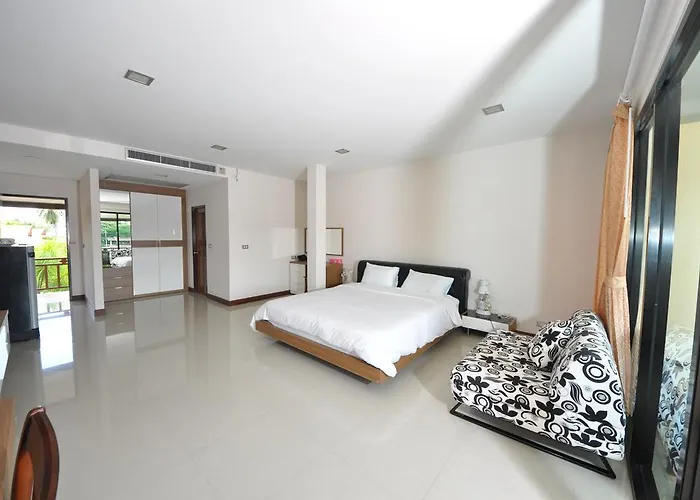 Maeklong Marina 3*