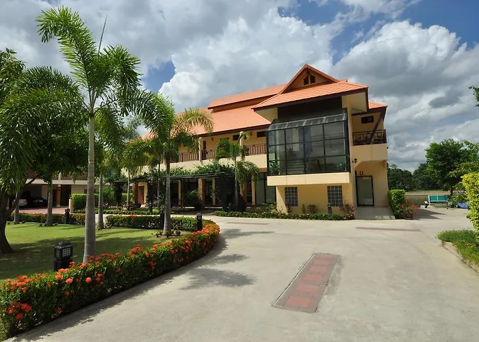 Resort Maeklong Marina 3*